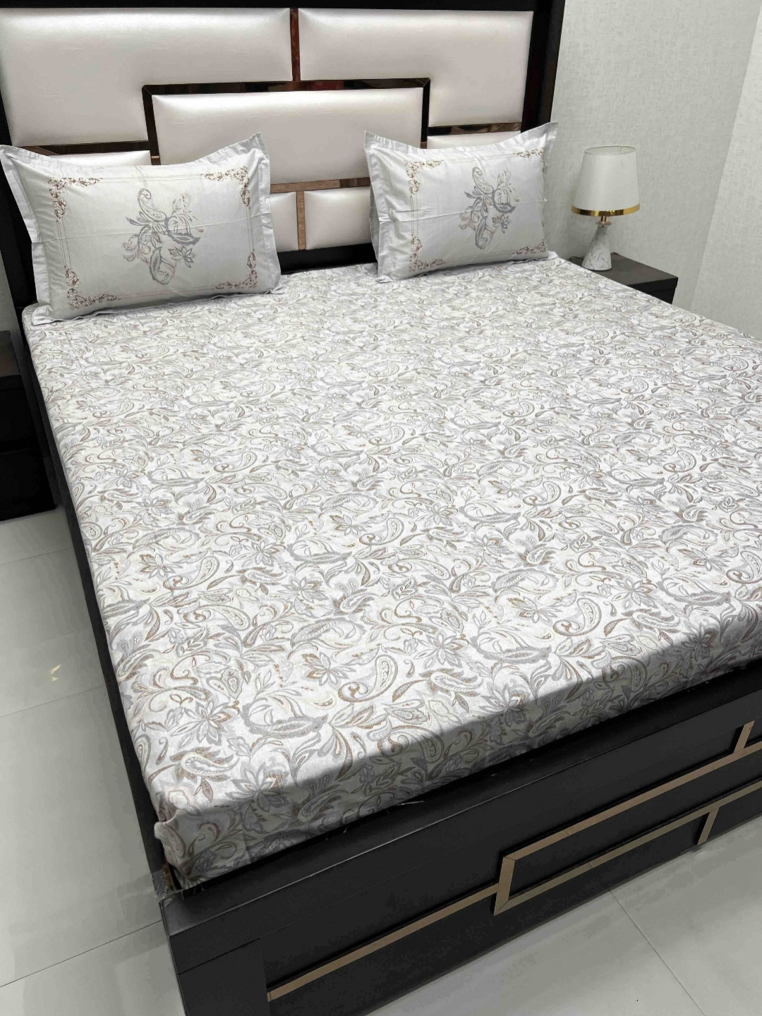 

Pure Decor Grey Ethnic Motifs Pure Cotton 350 TC King Bedsheet with 2 Pillow Covers