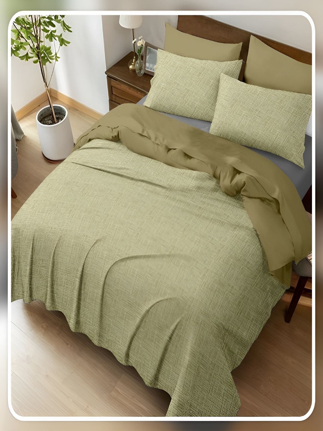 

tundwal's Green 400 TC King Bedsheet with 2 Pillow Covers