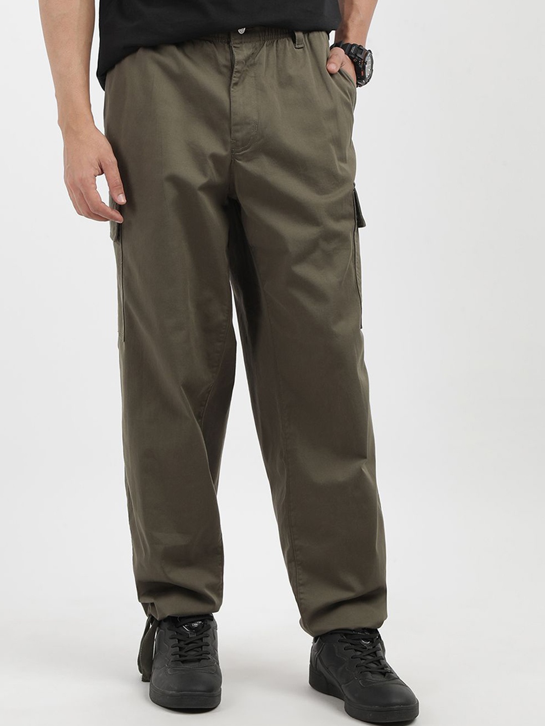 

Calvin Klein Jeans Men Straight Fit Cargos, Green