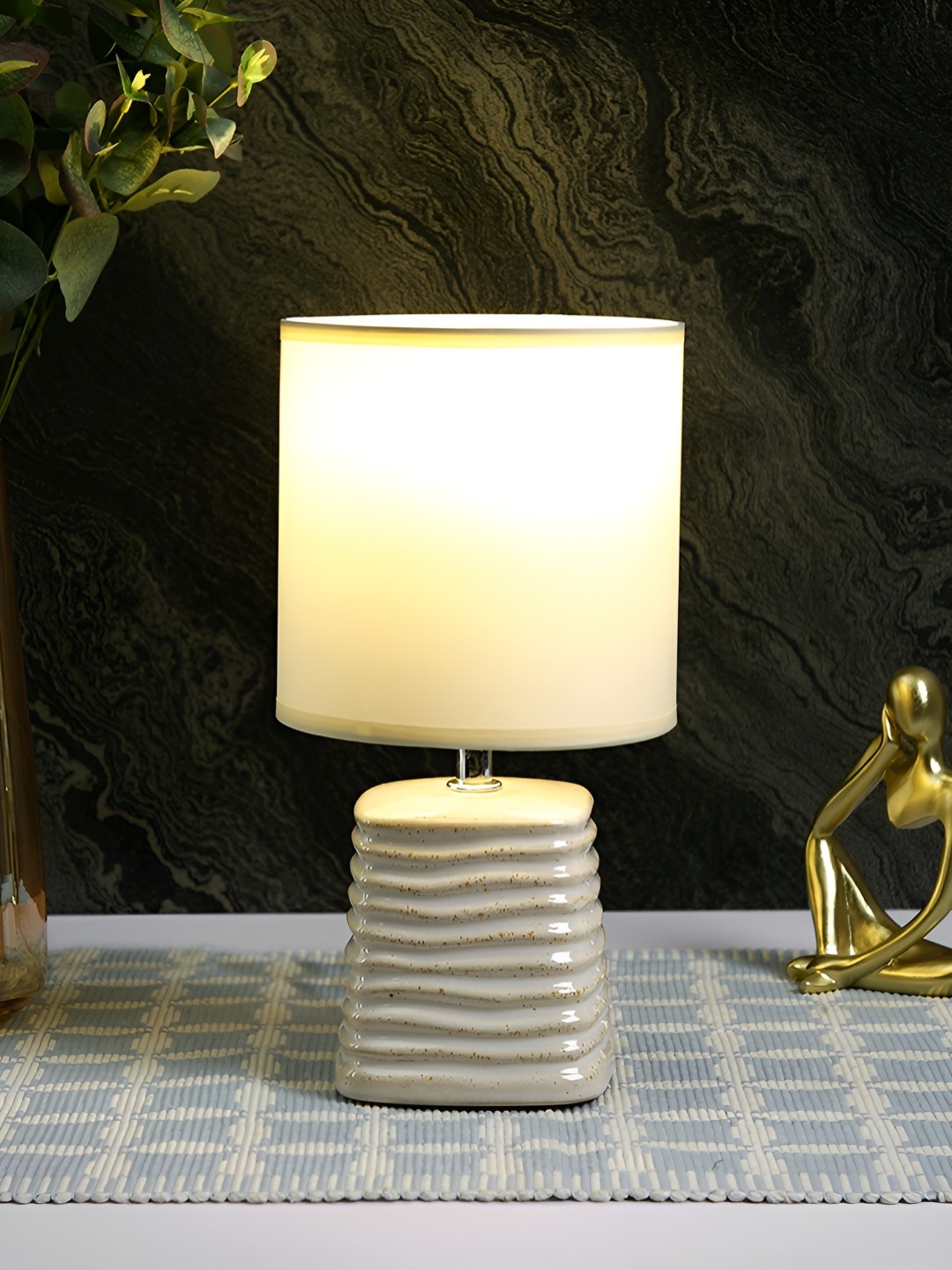 

TAYHAA White Ceramic Quirky Cylindrical Shaped Table Lamp