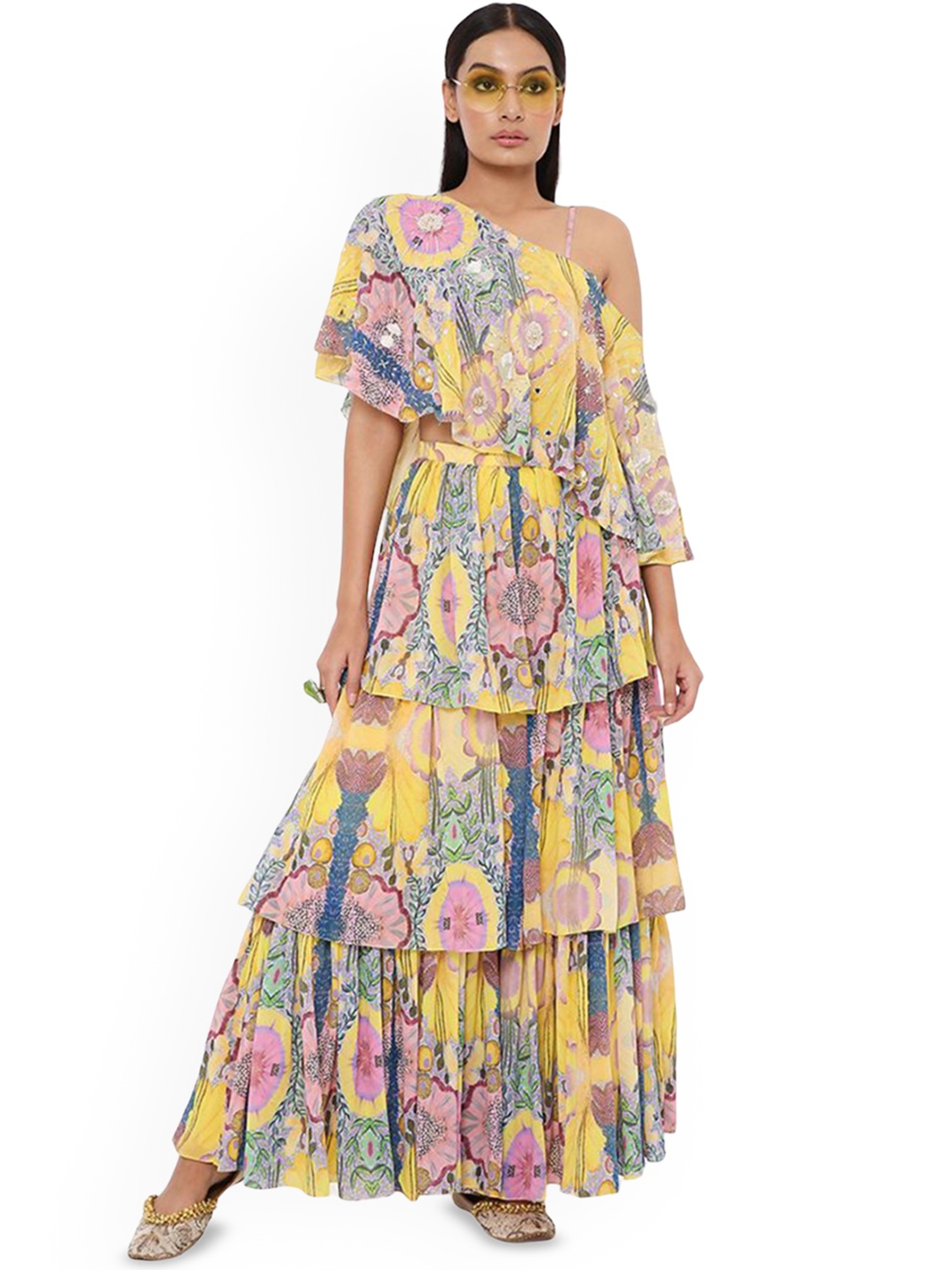 

Payal Singhal Women Floral Printed Regular Top with Sharara, Yellow