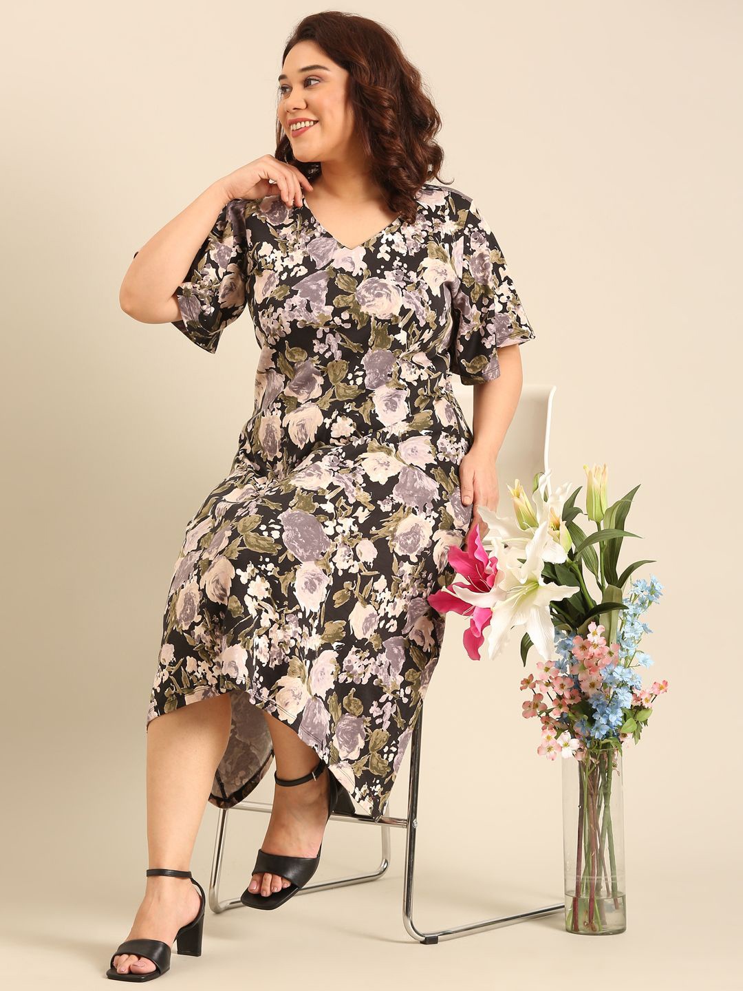 

The Pink Moon Plus Size Floral Printed A-Line Midi Dress, Black