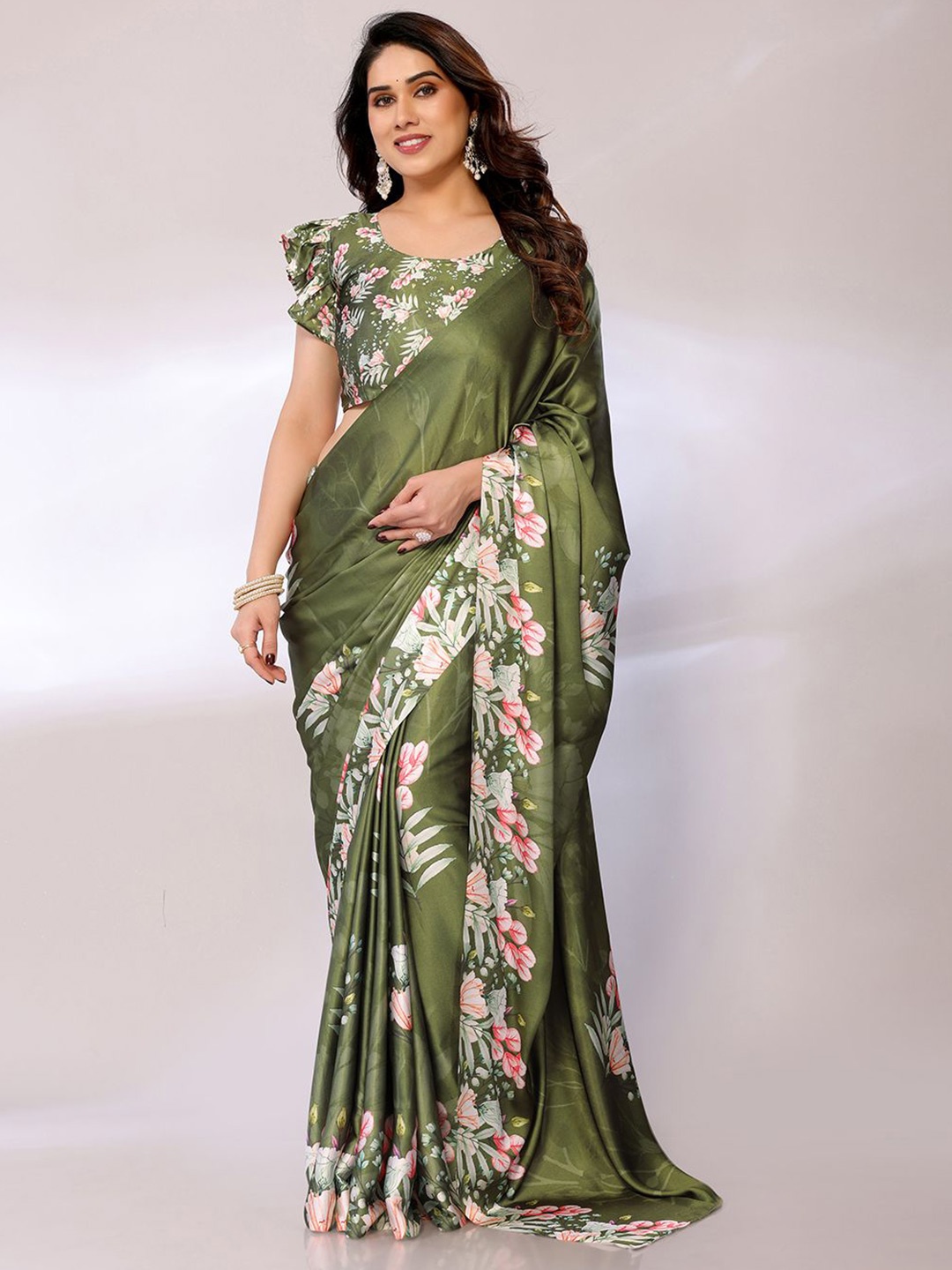 

FABMORA Floral Satin Saree, Green