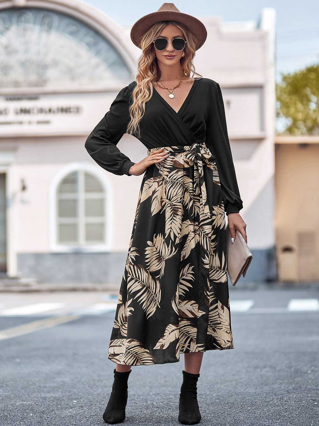 

StyleCast x Revolte Women Tropical Print Fit & Flare Midi Dress, Black