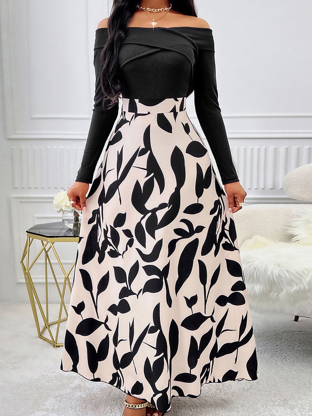 

StyleCast x Revolte Tropical Print Fit & Flare Maxi Dress, Black