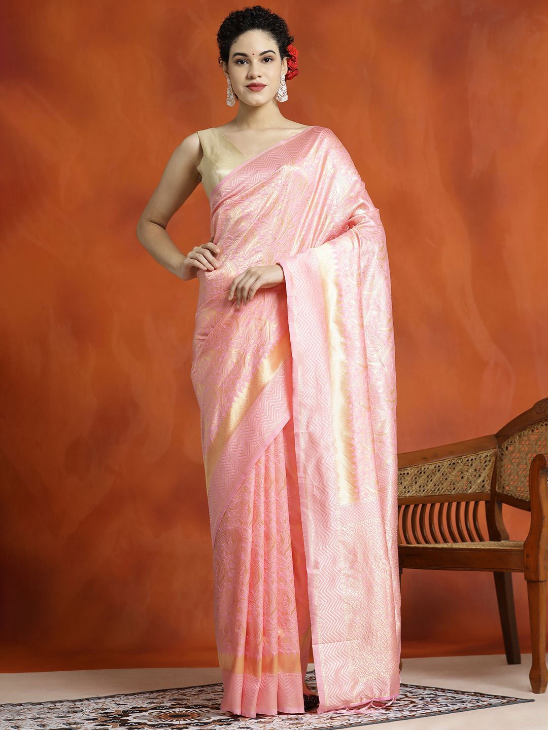 

Jaipur Kurti Heavy Banarasi Zari Woven Silk Blend Saree, Pink