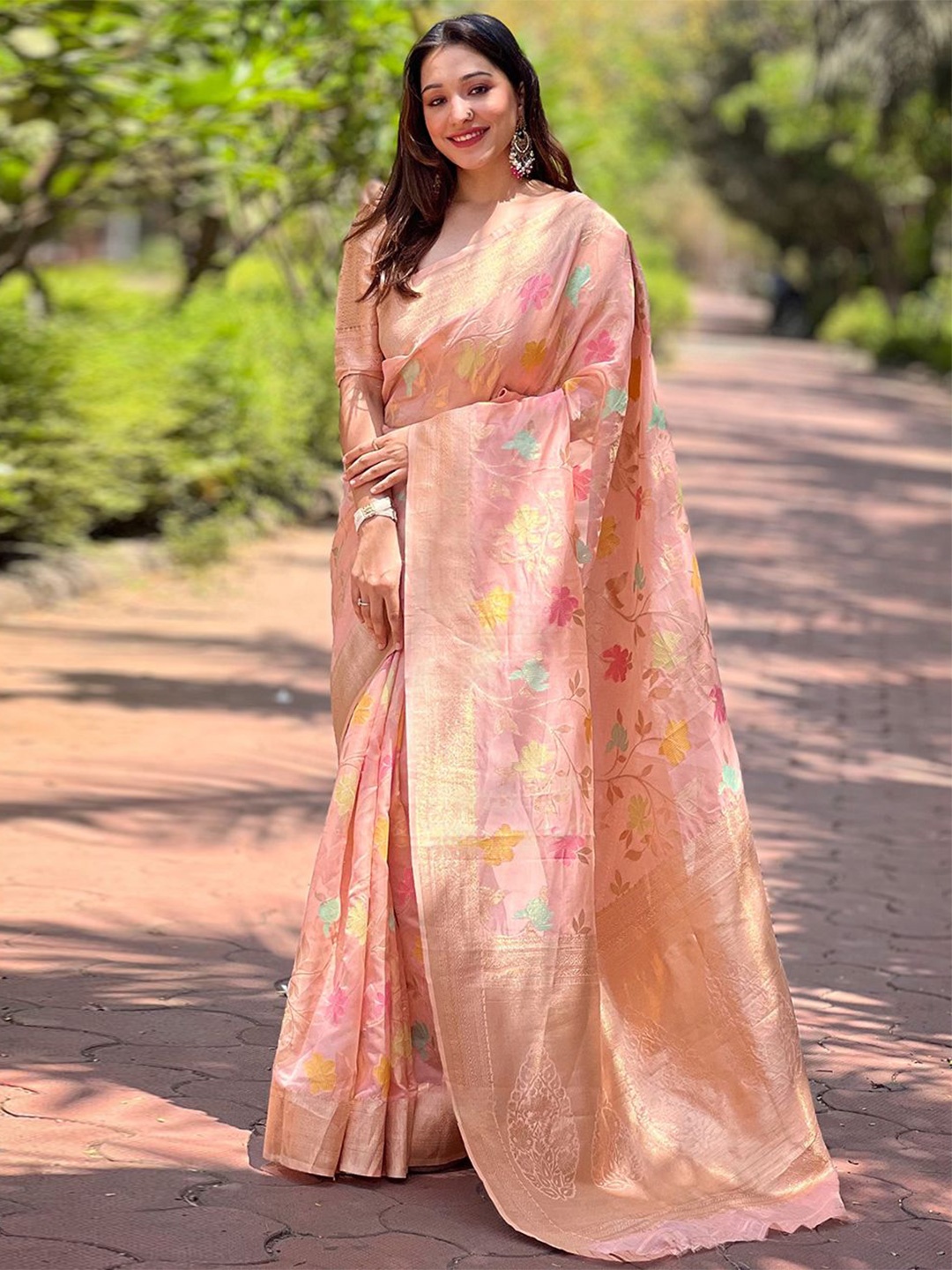 

SGF11 Woven Design Zari Art Silk Kanjeevaram Saree, Pink