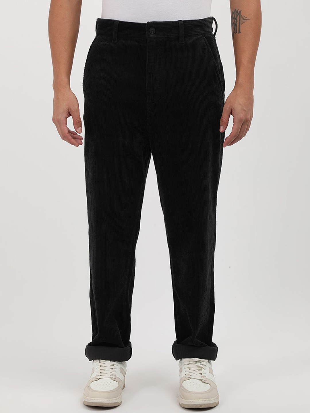 

Calvin Klein Jeans Men Straight Fit Trousers, Black