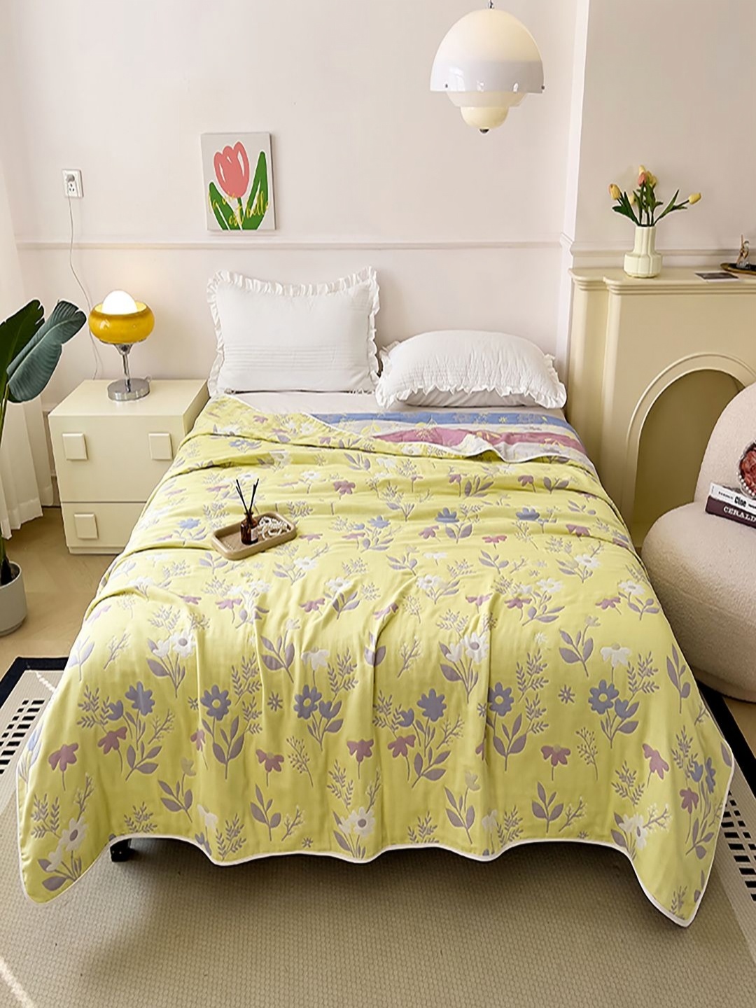 

JC HOME Yellow & White Floral AC Room 350 GSM Single Bed Quilt