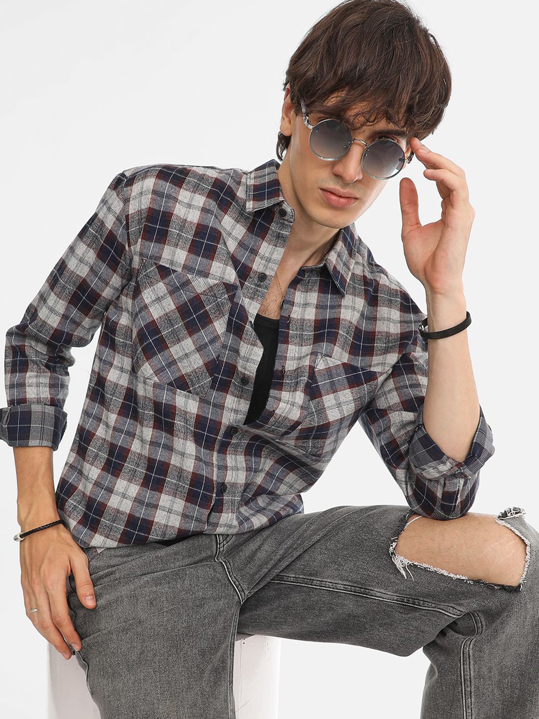 

Campus Sutra Men Tartan Checks Opaque Casual Shirt, Grey