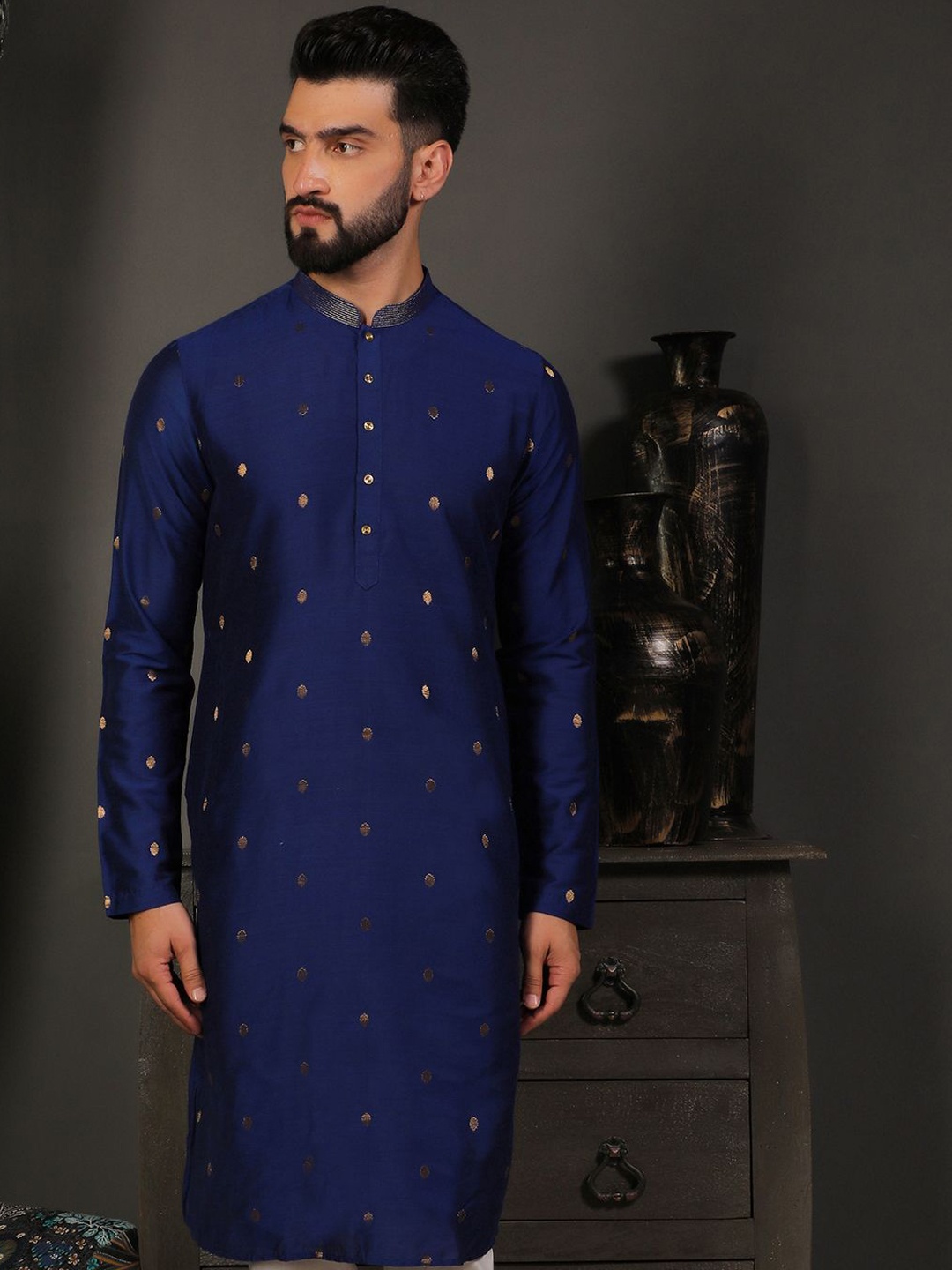 

DEYANN Geometric Woven Design Mandarin Collar Jacquard Weave Straight Kurta, Navy blue