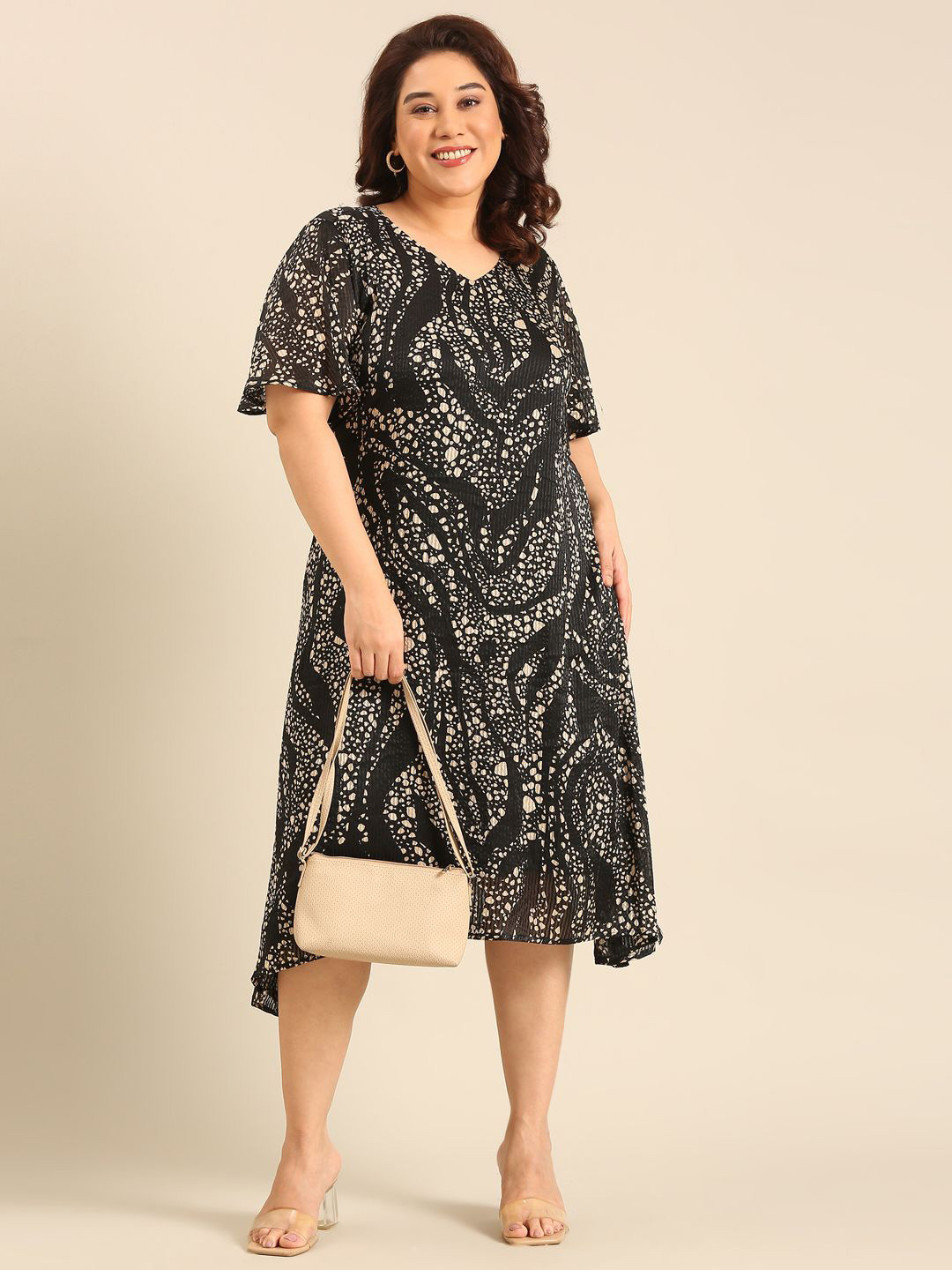 

The Pink Moon Plus Size Printed Flared Sleeve Chiffon A-Line Midi Dress, Black