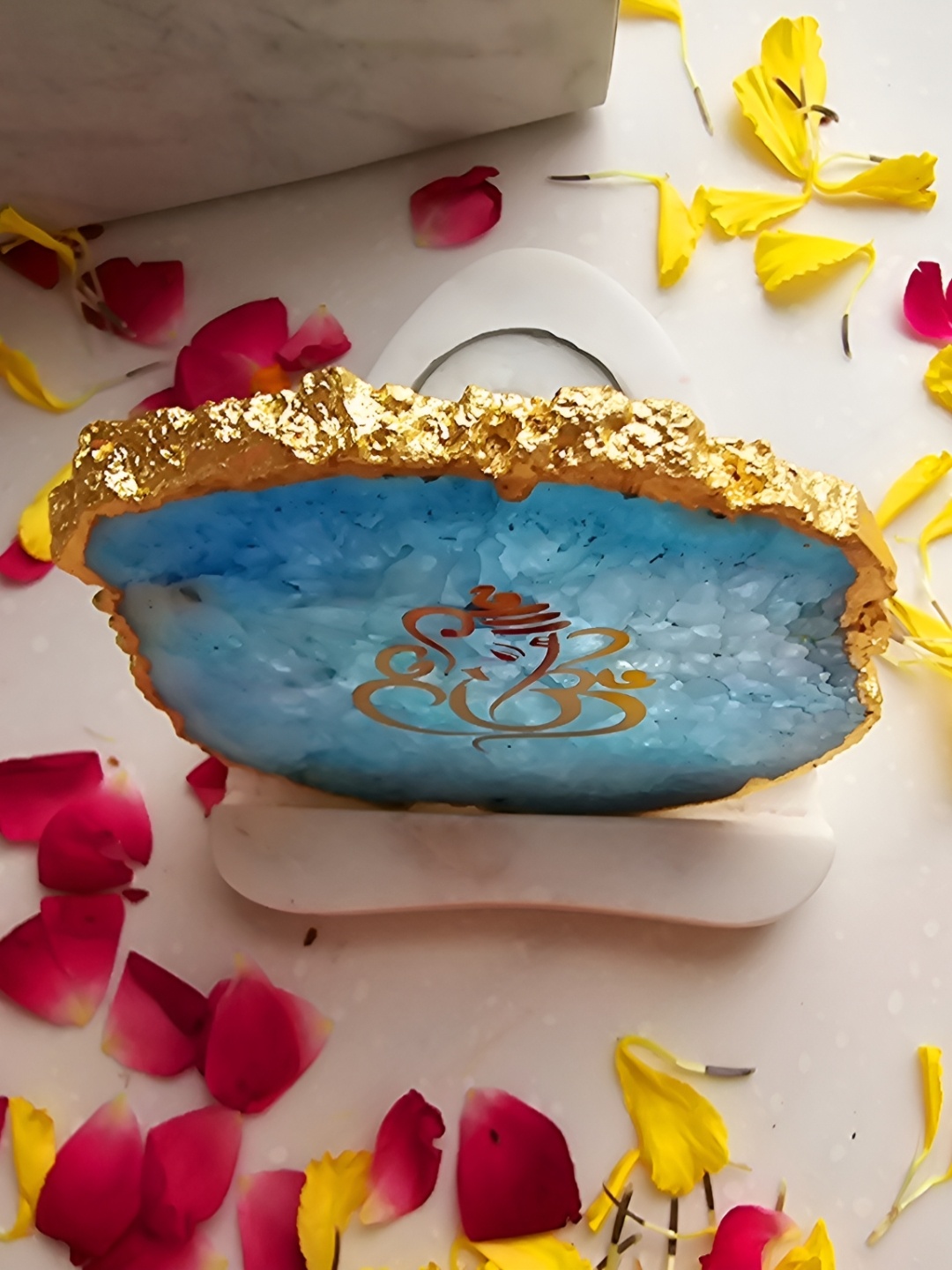 

HOMEARTE White Ganesha Agate with Marble Tea light Religious Candle Holder
