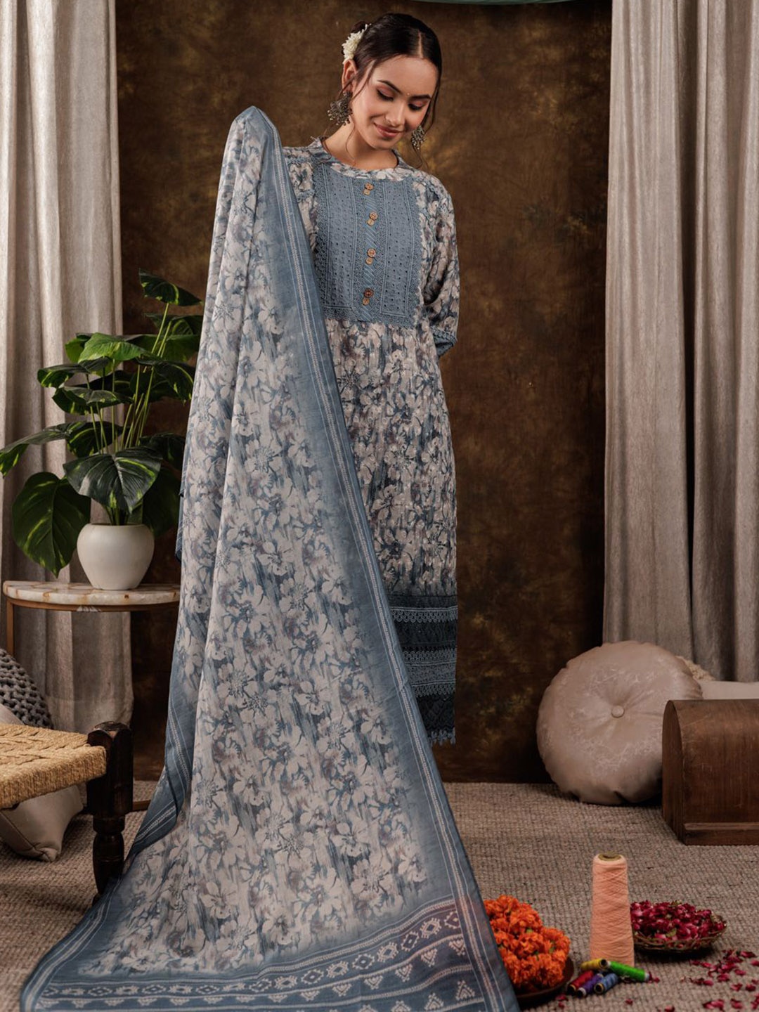 

Yufta Floral Printed Lace Detail Schiffli Pure Cotton Kurta & Trousers With Dupatta, Grey
