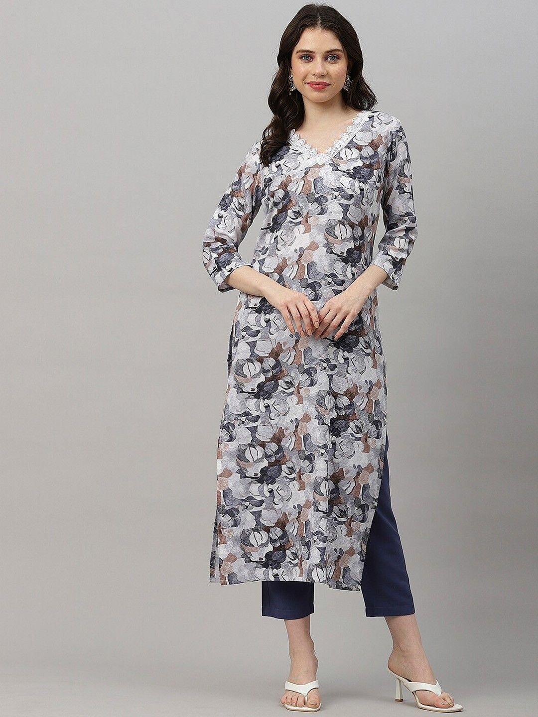 

Anni Designer Floral Printed Regular Straight Kurta with Trousers, Grey