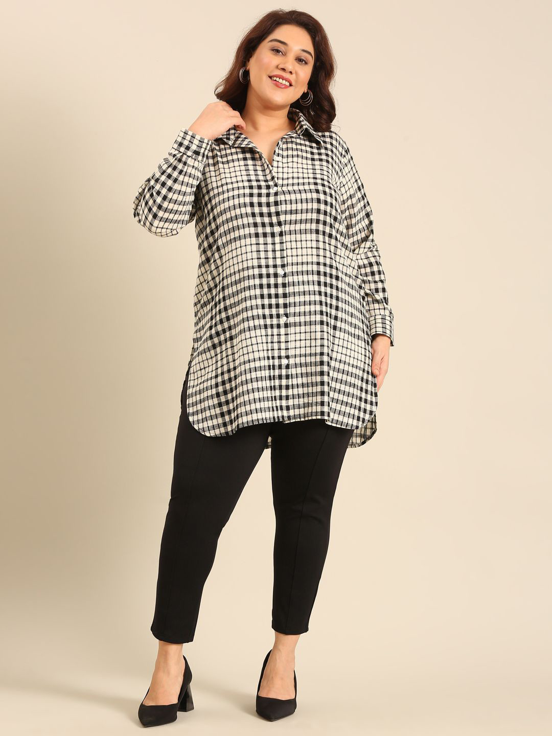 

The Pink Moon Women Spread Collar Geometric Printed Cotton Semiformal Shirt, Off white
