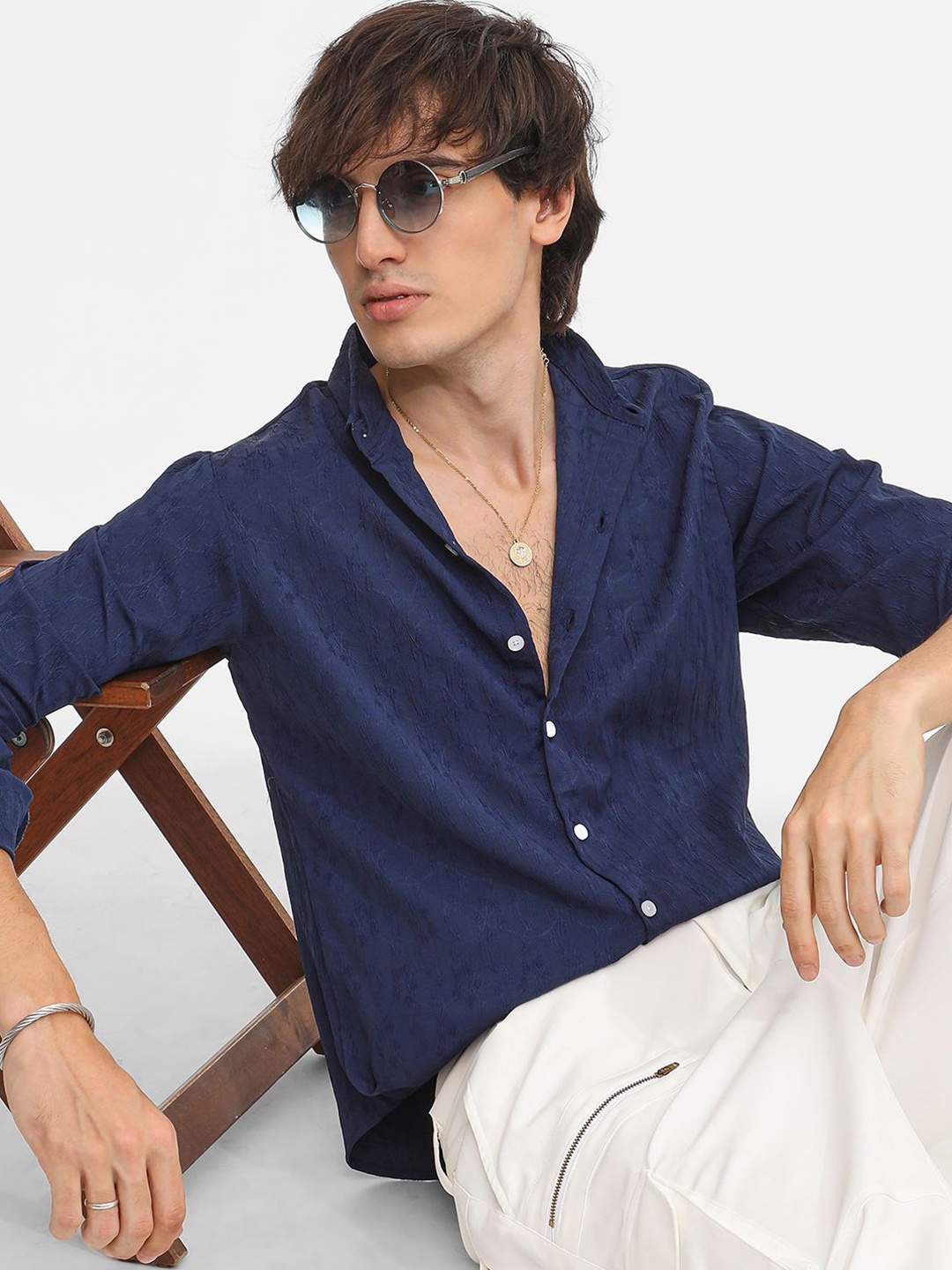 

Campus Sutra Men Comfort Spread Collar Floral Printed Cotton Casual Shirt, Blue