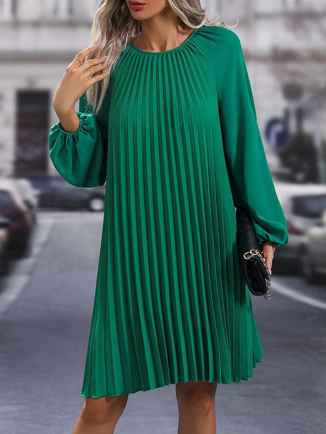 

StyleCast x Revolte Solid Pleated A-Line Dress, Green