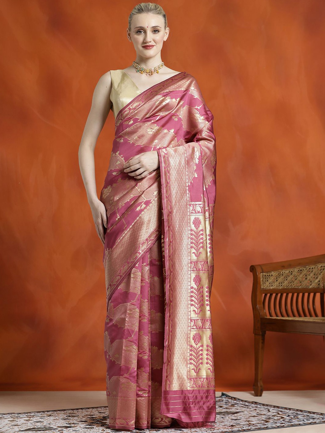 

Jaipur Kurti Silk Banarasi Zari Woven Heavy Saree, Pink