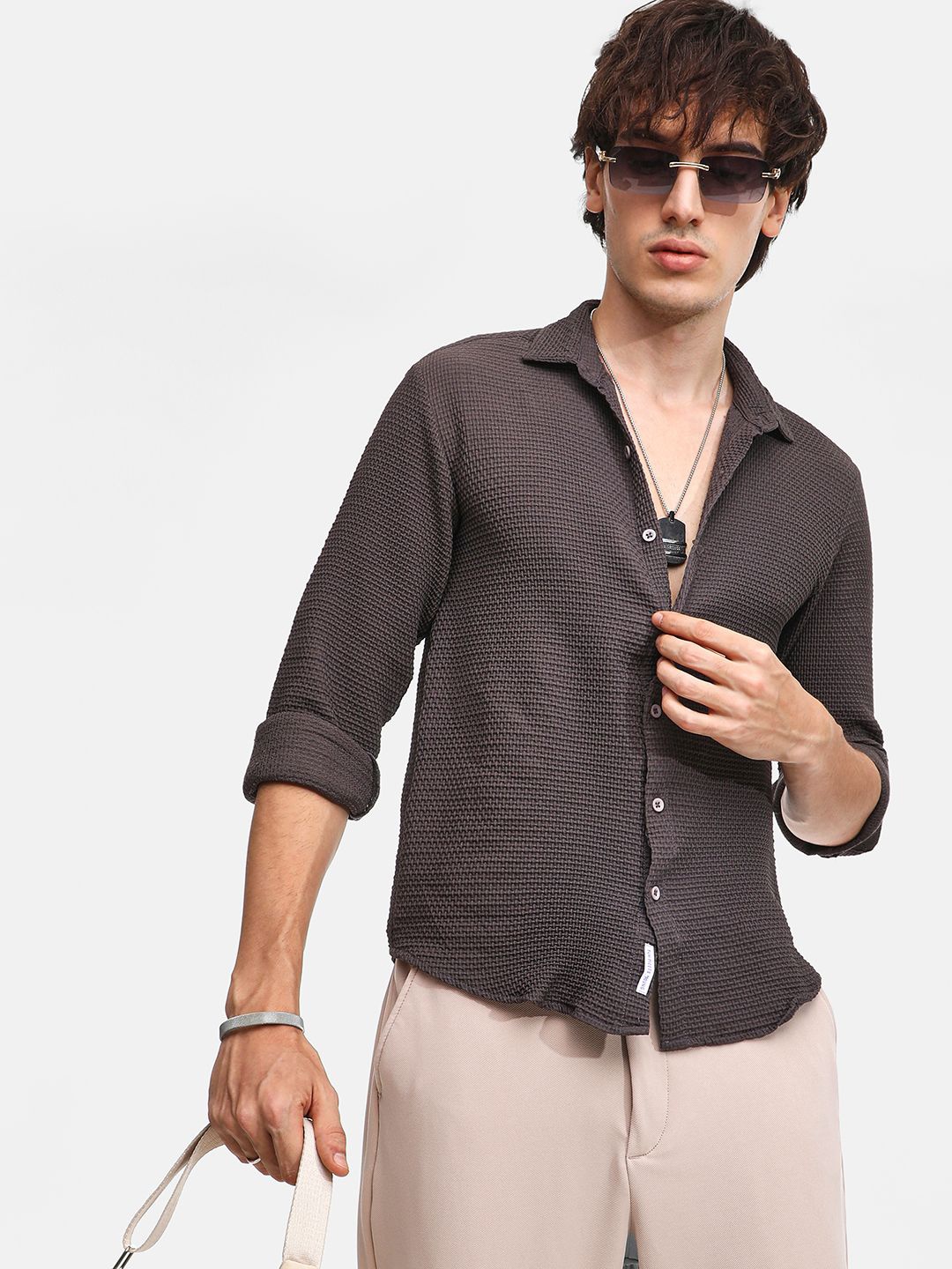 

Campus Sutra Men Comfort Spread Collar Textured Casual Shirt, Black