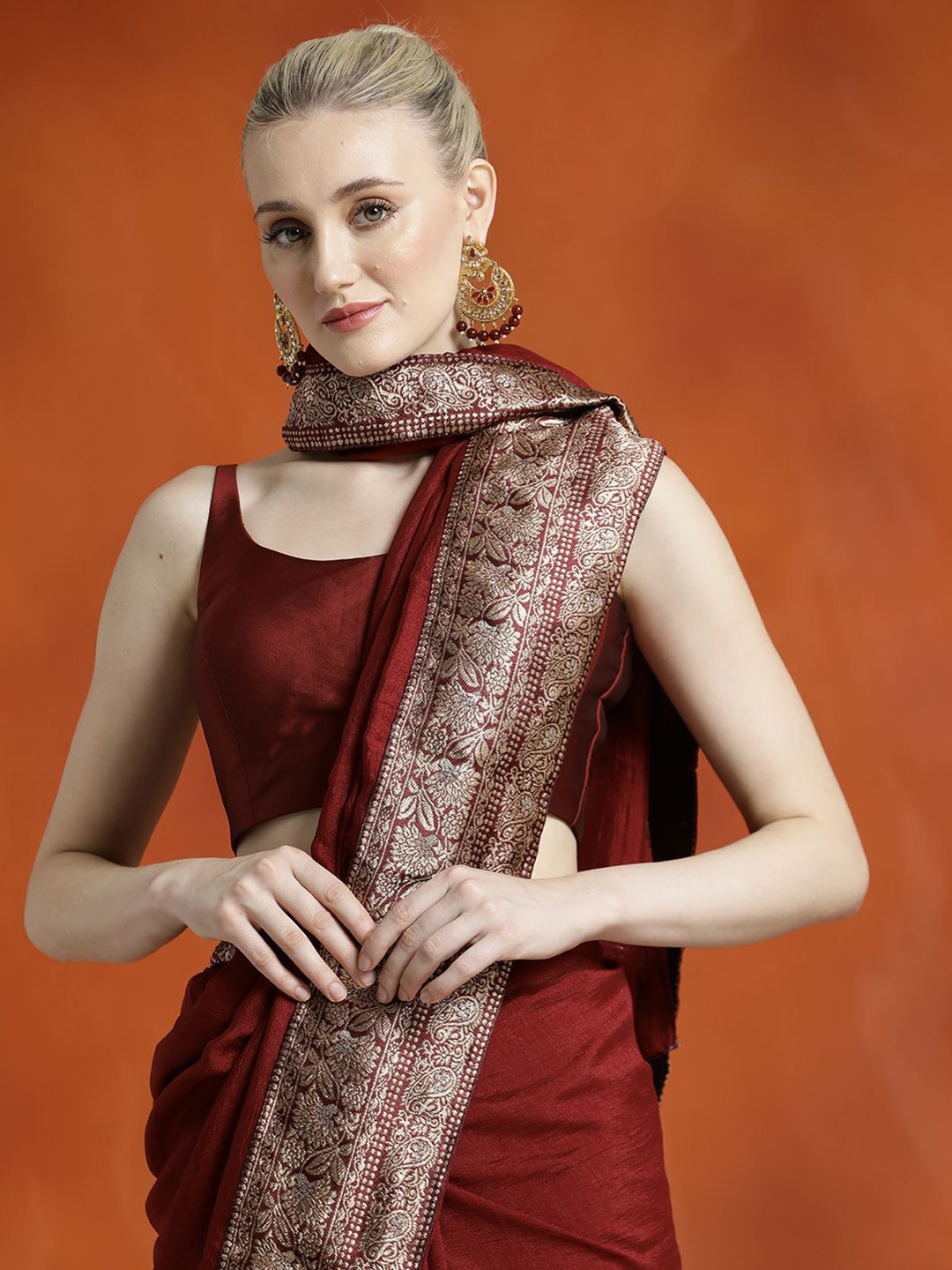 

Jaipur Kurti Silk Blend Zari Woven Party Wear Saree, Maroon