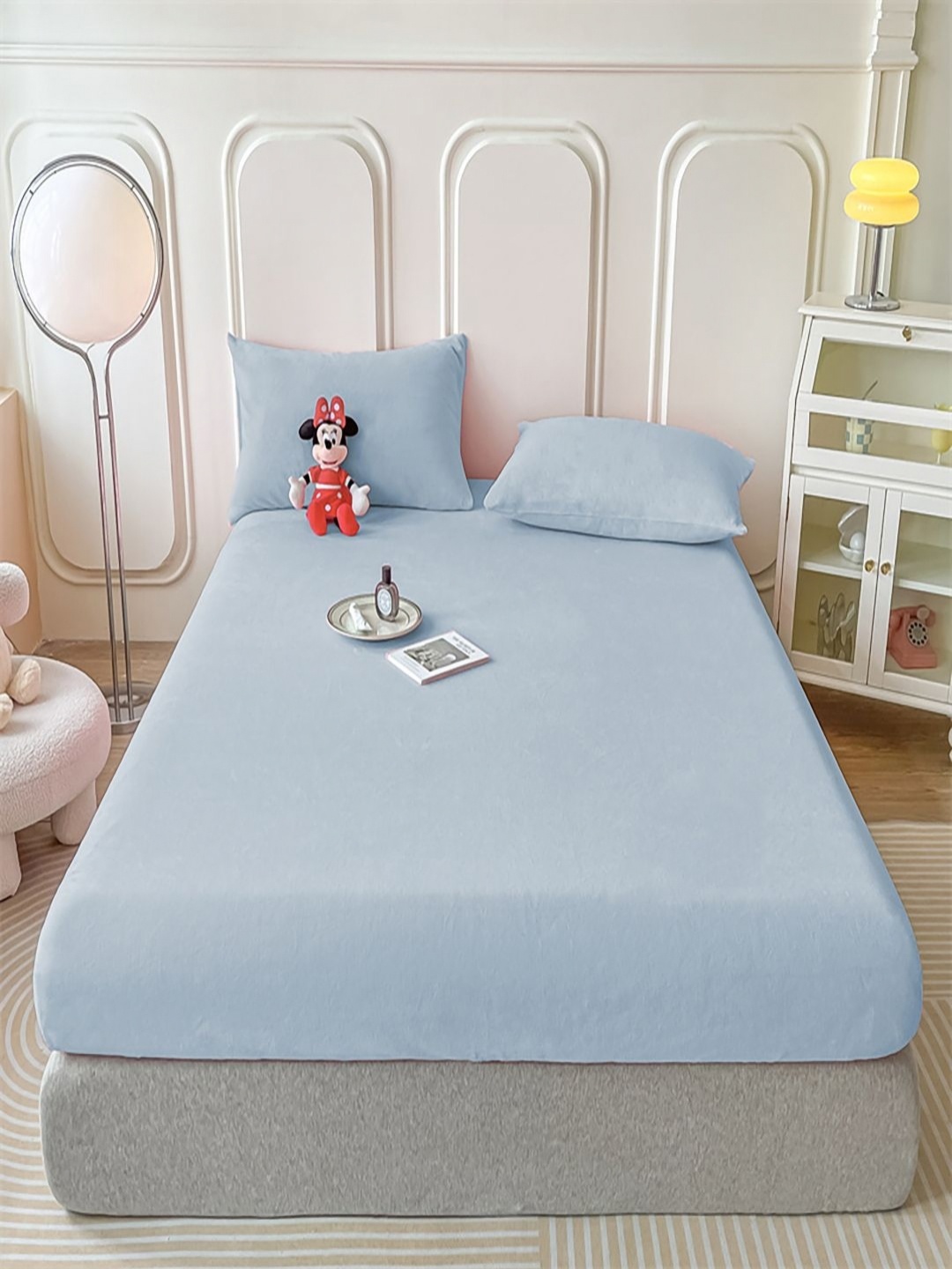 

JC HOME Blue 160 TC King Bedsheet with 2 Pillow Covers
