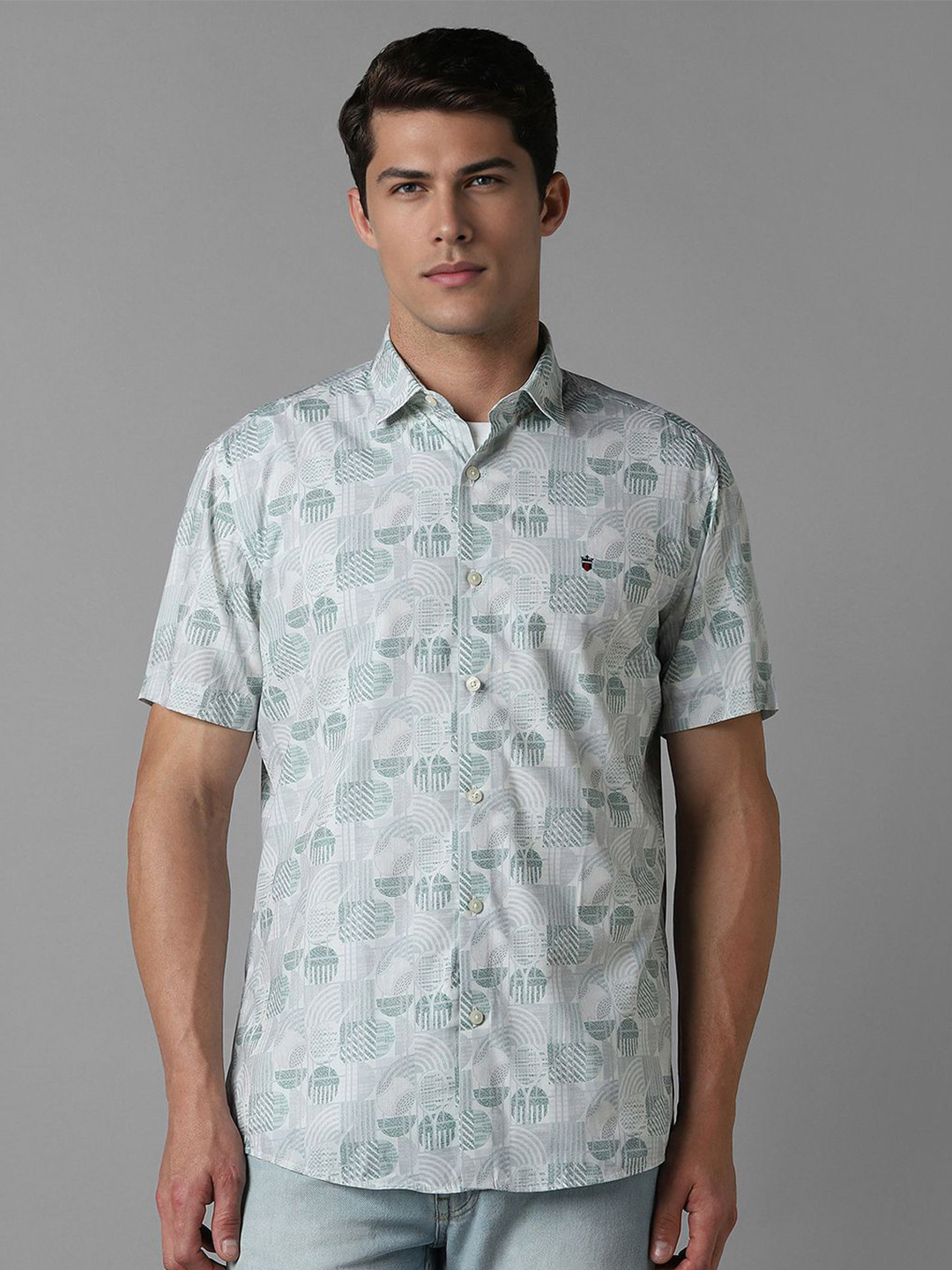 

Louis Philippe Sport Men Spread Collar Geometric Printed Cotton Slim Fit Casual Shirt, White