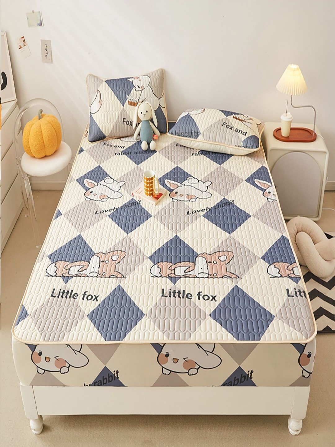 

JC HOME Beige & Blue Geometric 160 TC Fitted King Bedsheet with 2 Pillow Covers
