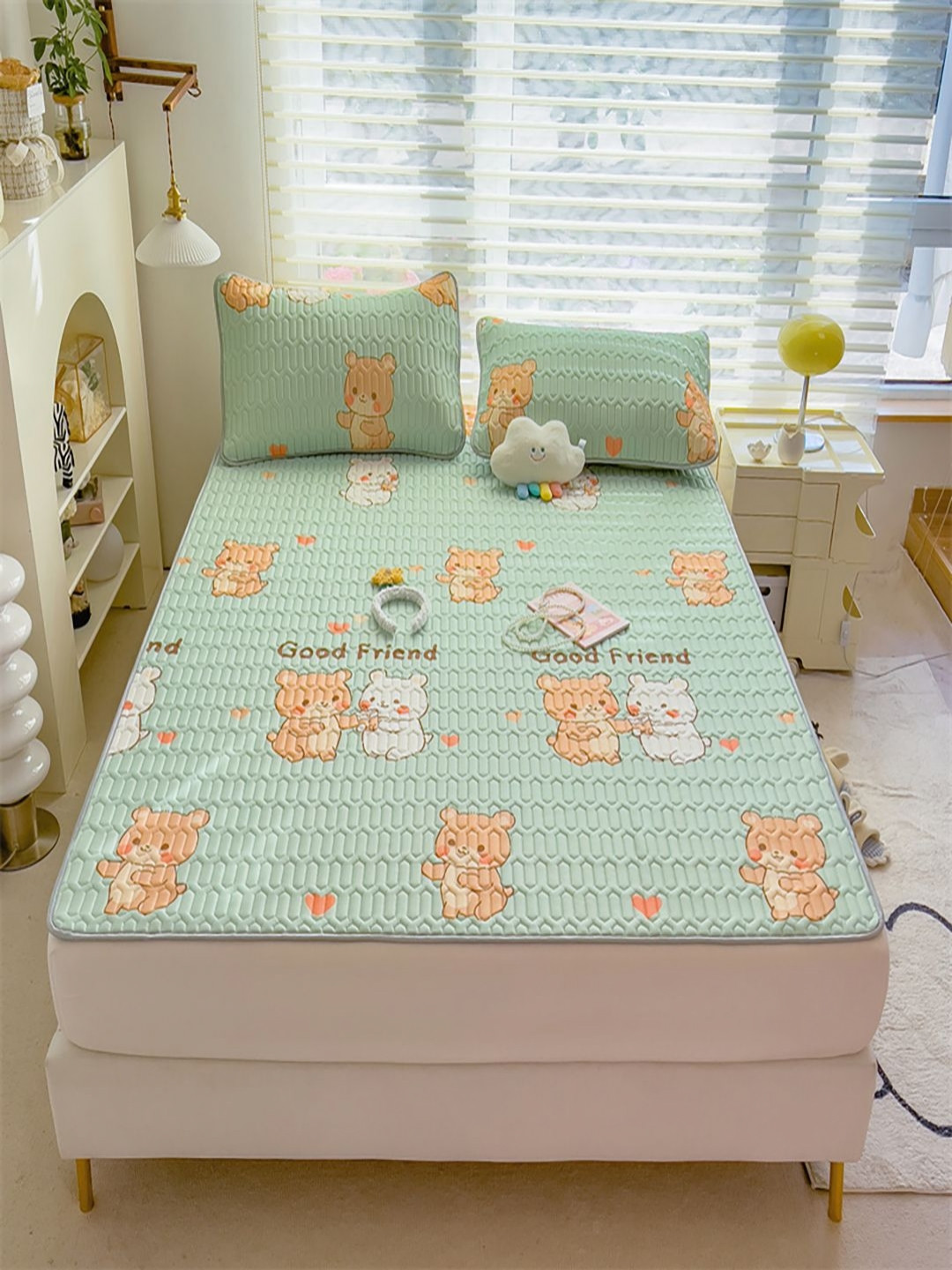 

JC HOME Green & Orange Graphic Printed 160 TC Queen Fitted Bedsheet With 2 Pillow Covers