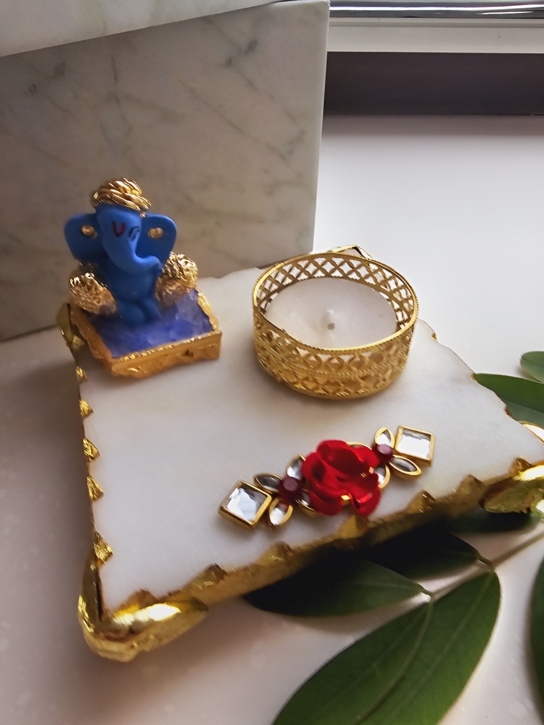 

HOMEARTE White & Blue Marble Candle Holder