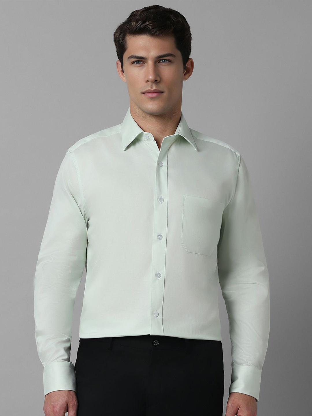 

Louis Philippe Men Classic Spread Collar Solid Cotton Formal Shirt, Green