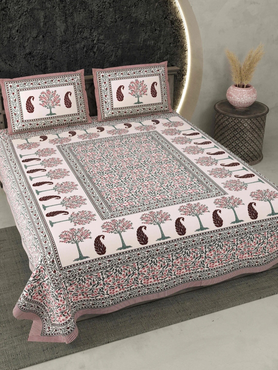 

LIVING ROOTS Pink & Maroon Floral Cotton 210 TC King Bedsheet with 2 Pillow Covers