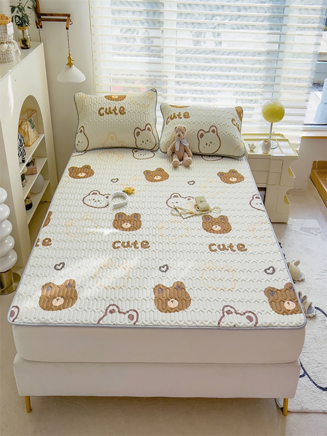 

JC HOME Beige & Brown Cartoon Characters 160 TC Queen Bedsheet with 2 Pillow Covers