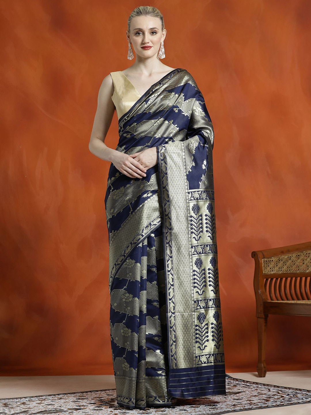 

Jaipur Kurti Silk Banarasi Zari Woven Heavy Saree, Navy blue