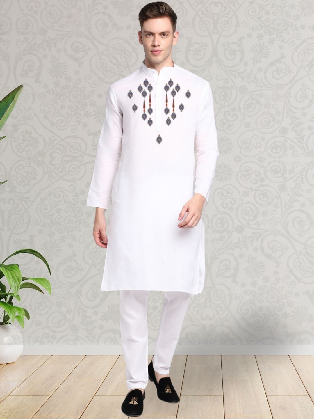 

DEVOILER Ethnic Motifs Yoke Design Mandarin Collar Straight Kurta, White