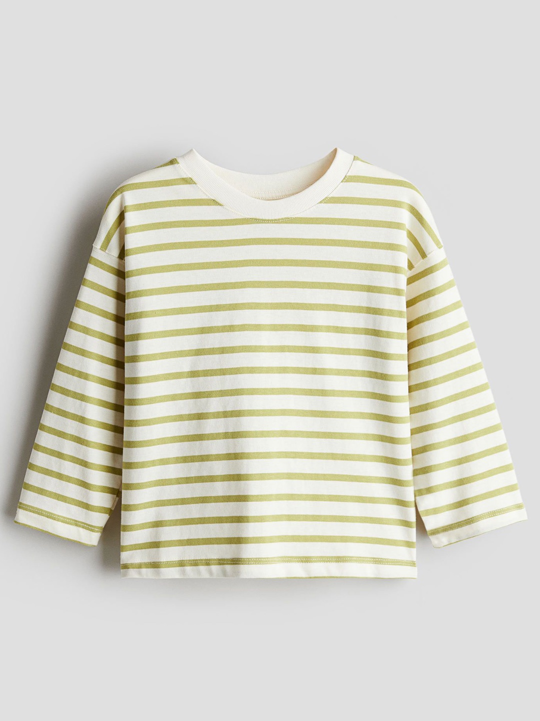 

H&M Boys Long Sleeved Tshirts, Green