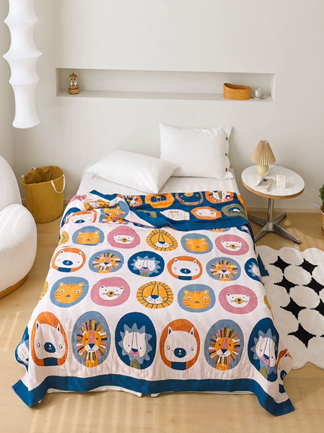 

JC HOME White & Blue Cartoon Characters AC Room 350 GSM Cotton Bed Quilt