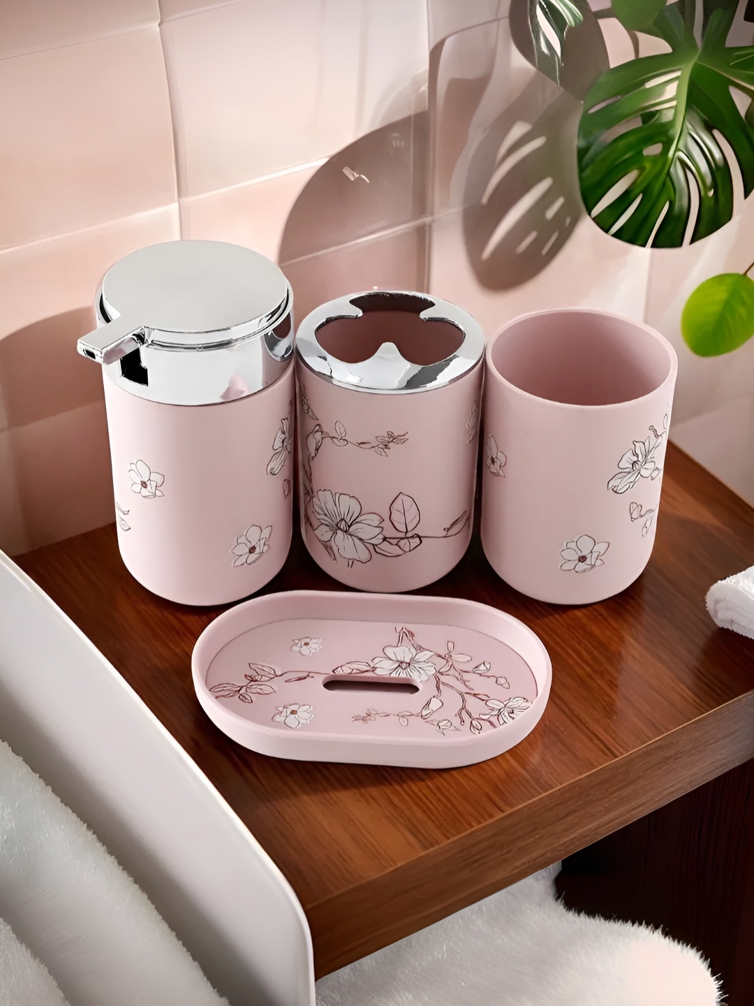 

UMAI Pink 4 Piece Floral Ceramic Bath Accessories Set