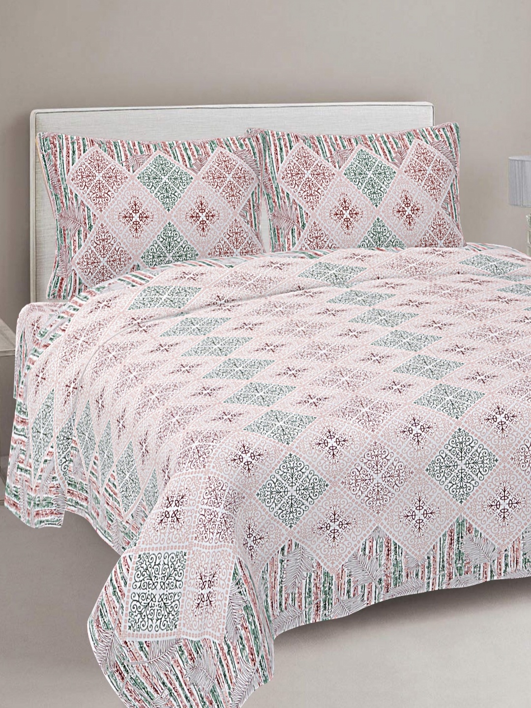 

FrionKandy Living Pink & Green Printed Cotton 180 TC King Bedsheet with 2 Pillow Covers
