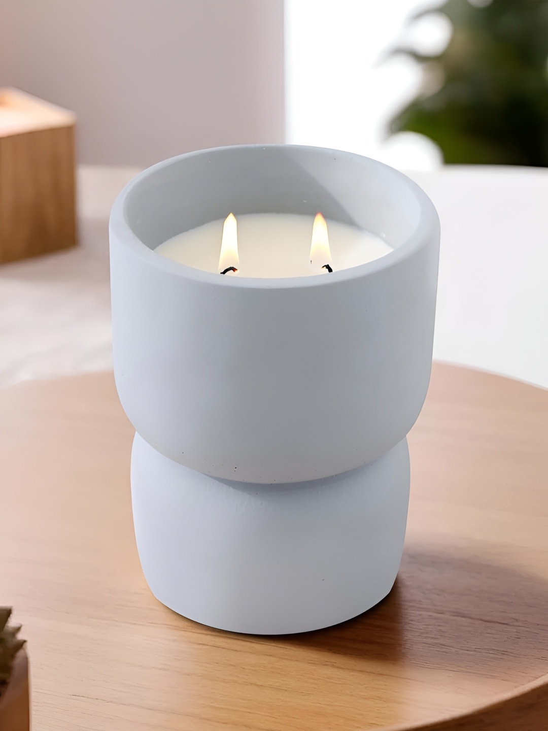 

Ekhasa White Soy Wax Teak Wood Scented Jar Candle