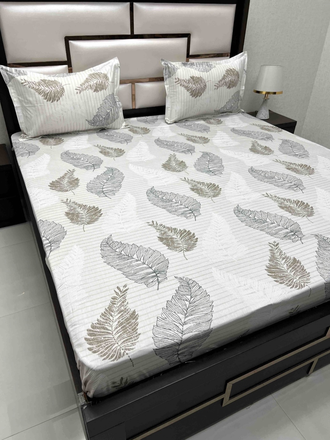 

Pure Decor White & Grey Floral Pure Cotton 350 TC King Bedsheet with 2 Pillow Covers
