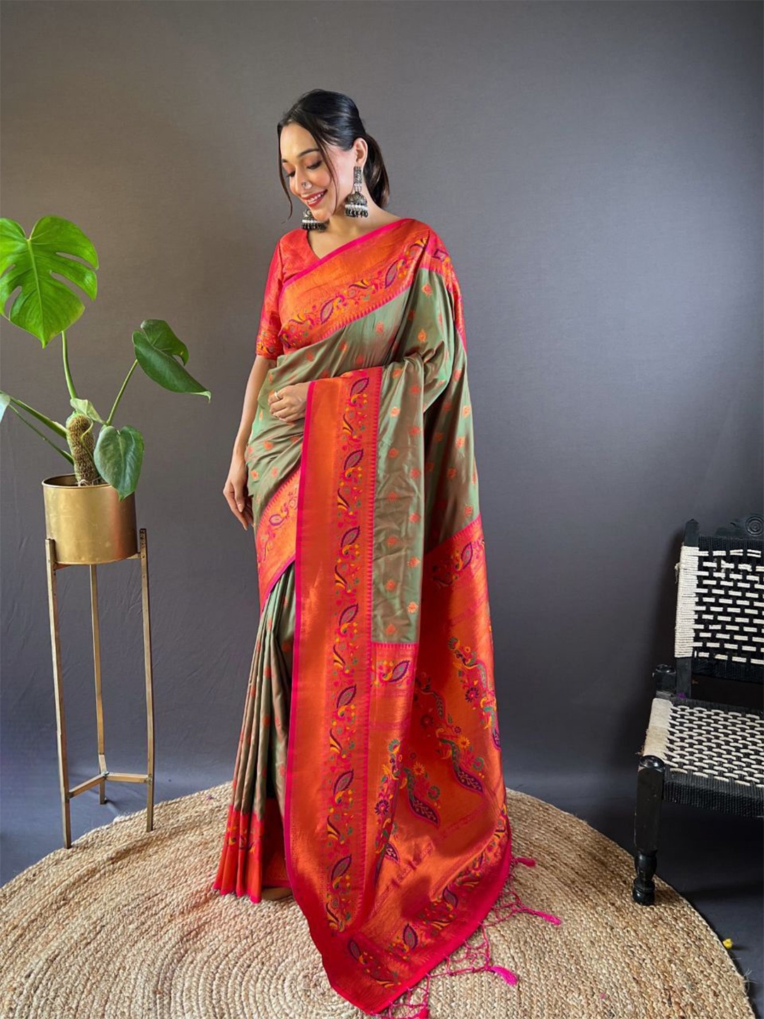 

SGF11 Ethnic Motifs Woven Design Zari Kanjeevaram Saree, Grey