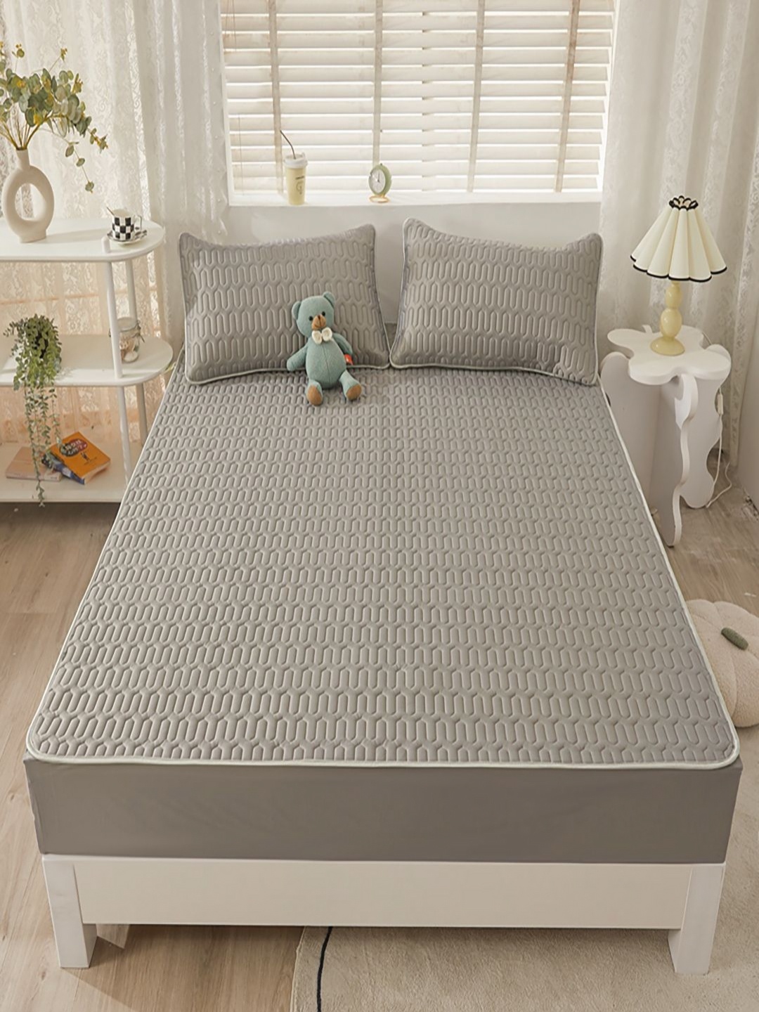 

JC HOME Grey Geometric 160 TC Fitted King Bedsheet with 2 Pillow Covers