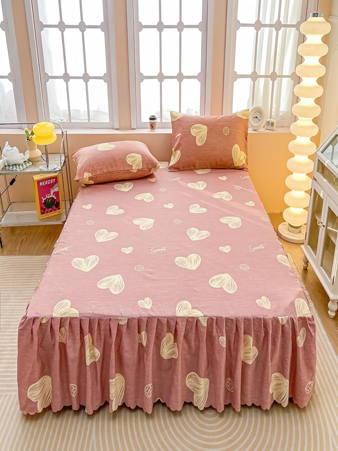 

JC HOME Peach-Coloured & Yellow Graphic 150 TC King Bedsheet With 2 Pillow Covers