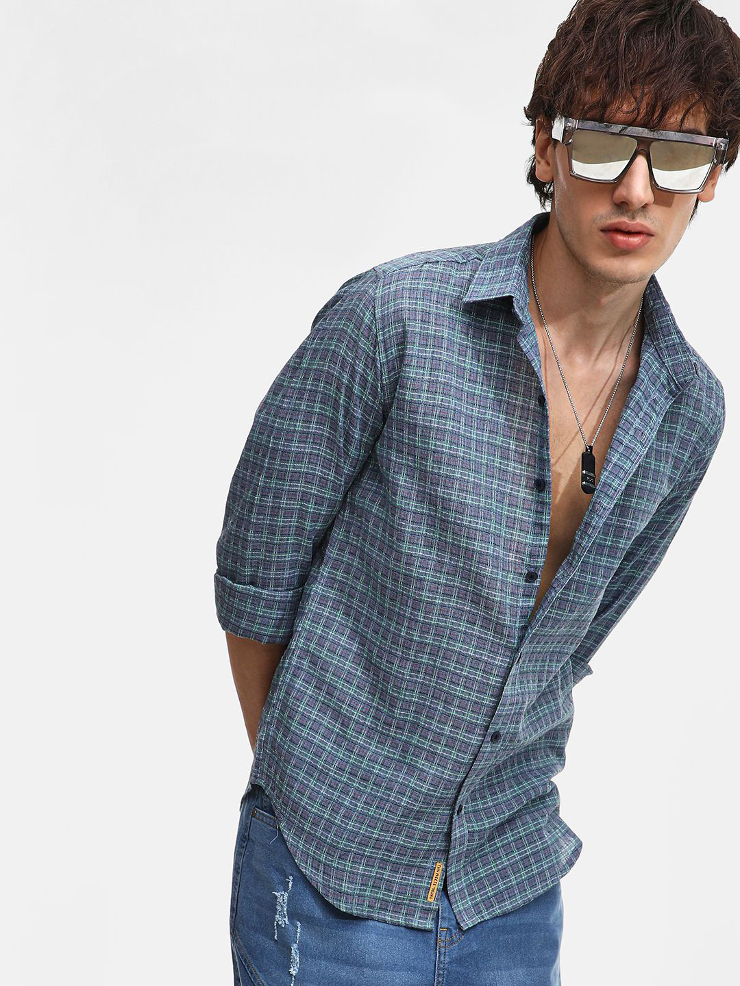 

Campus Sutra Men Comfort Spread Collar Checked Cotton Casual Shirt, Blue