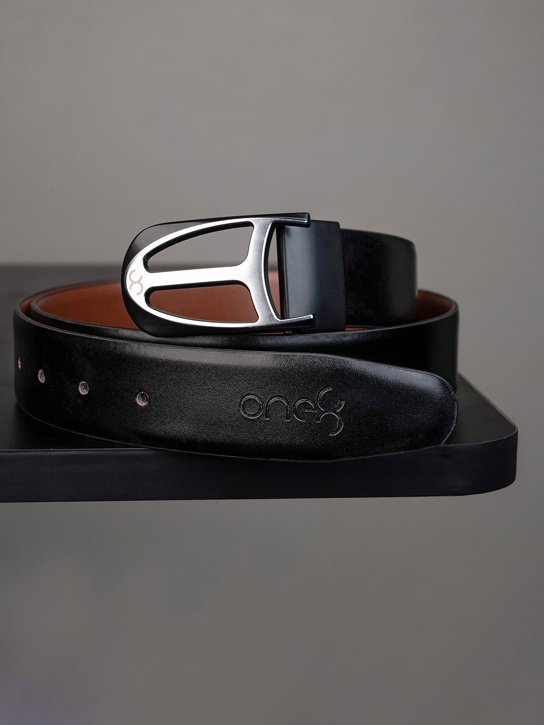 

One8 Men Leather Reversible Belt, Black