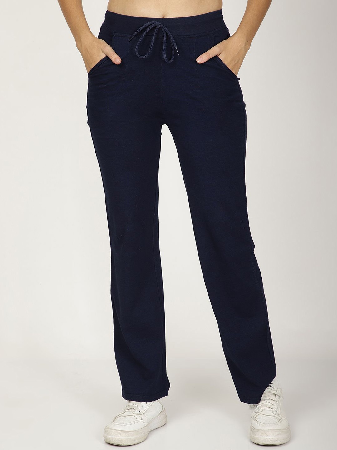 

FUTURO Women Classic High-Rise Trousers, Navy blue