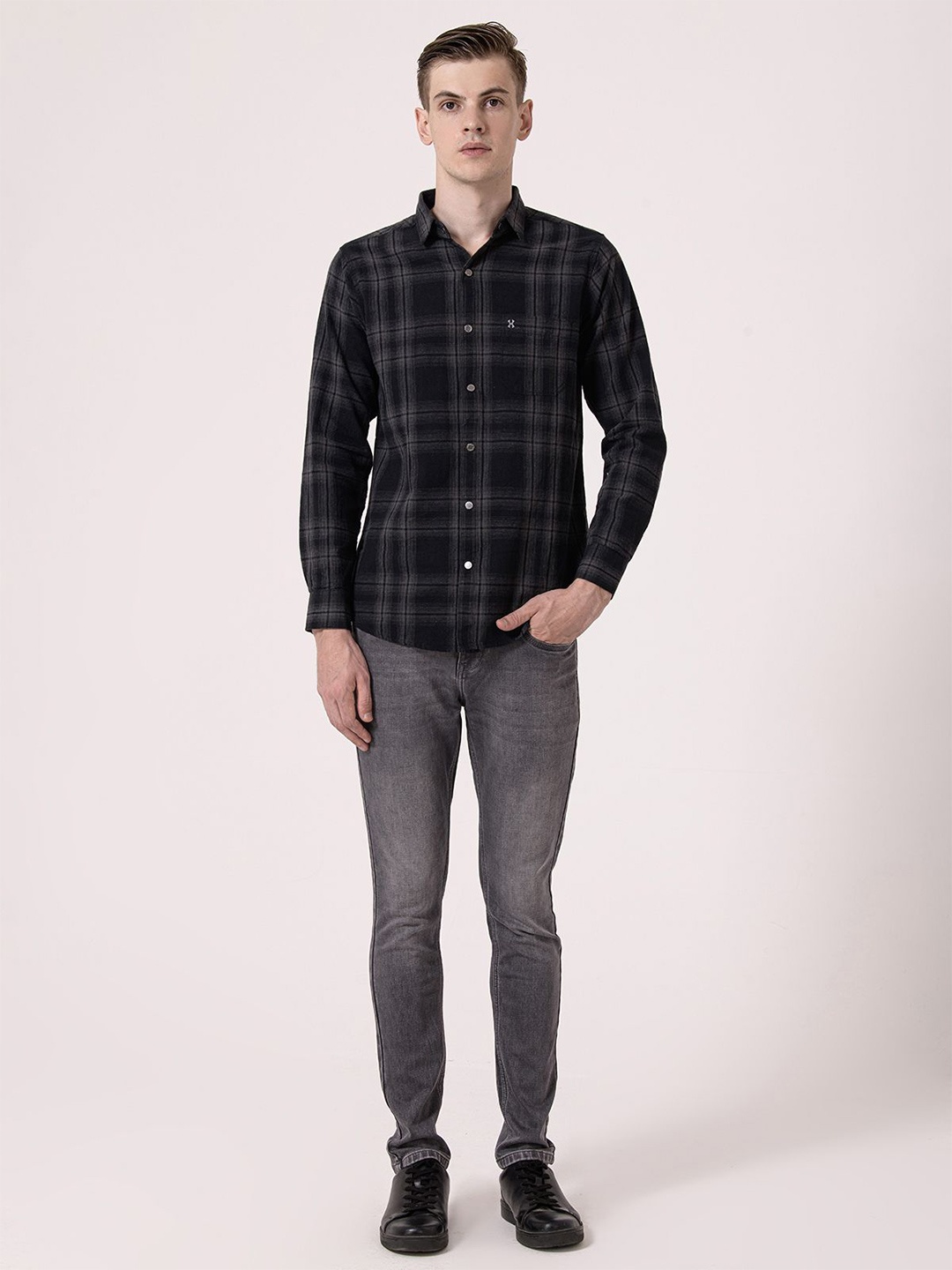 

Albion By CnM Men Spread Collar Tartan Checked Casual Shirt, Black