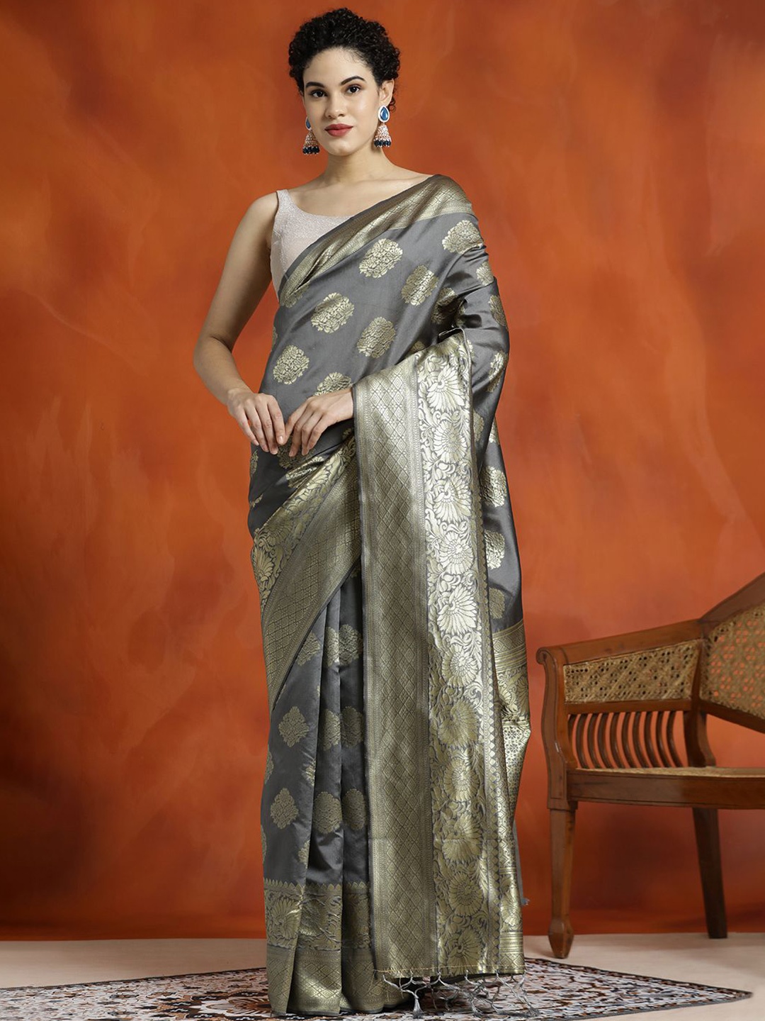 

Jaipur Kurti Silk Blend Zari Woven Design Banarasi Saree, Grey