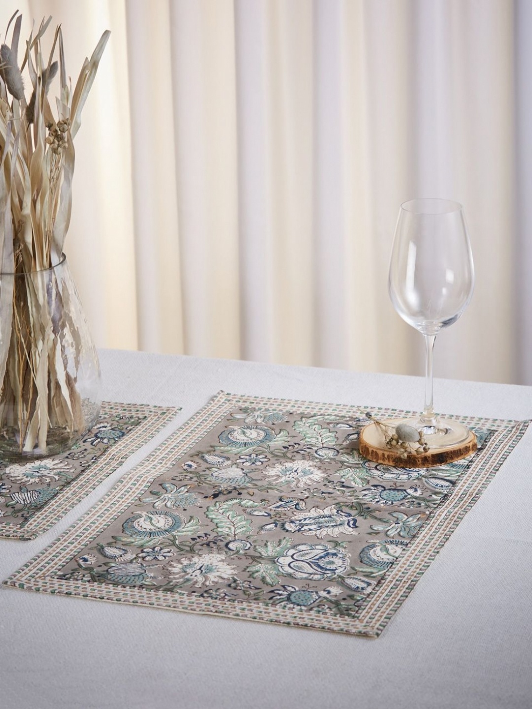 

Fabindia Standalone 6 Pieces Blue & White Floral Printed Pure Cotton Table Placemats